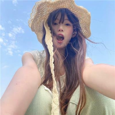 龙纹身的女孩